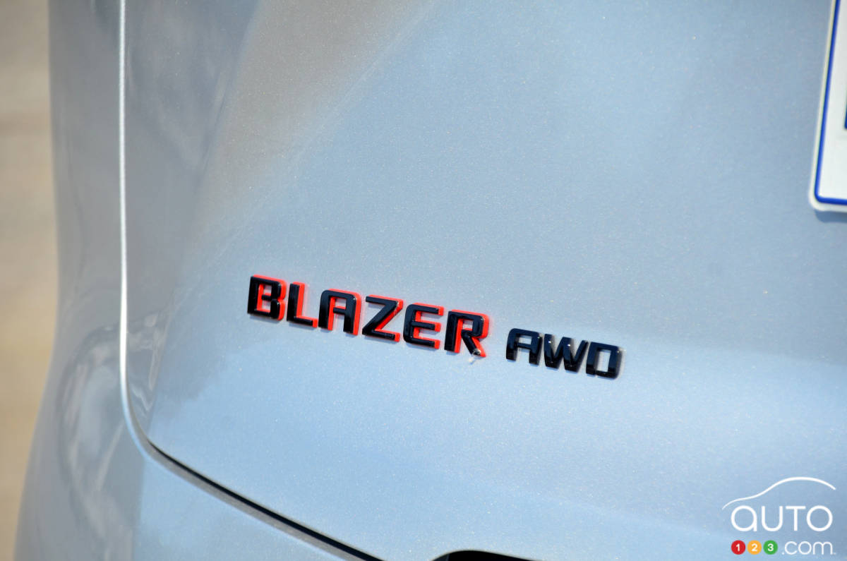 Chevrolet Blazer LT Redline 2022, écusson